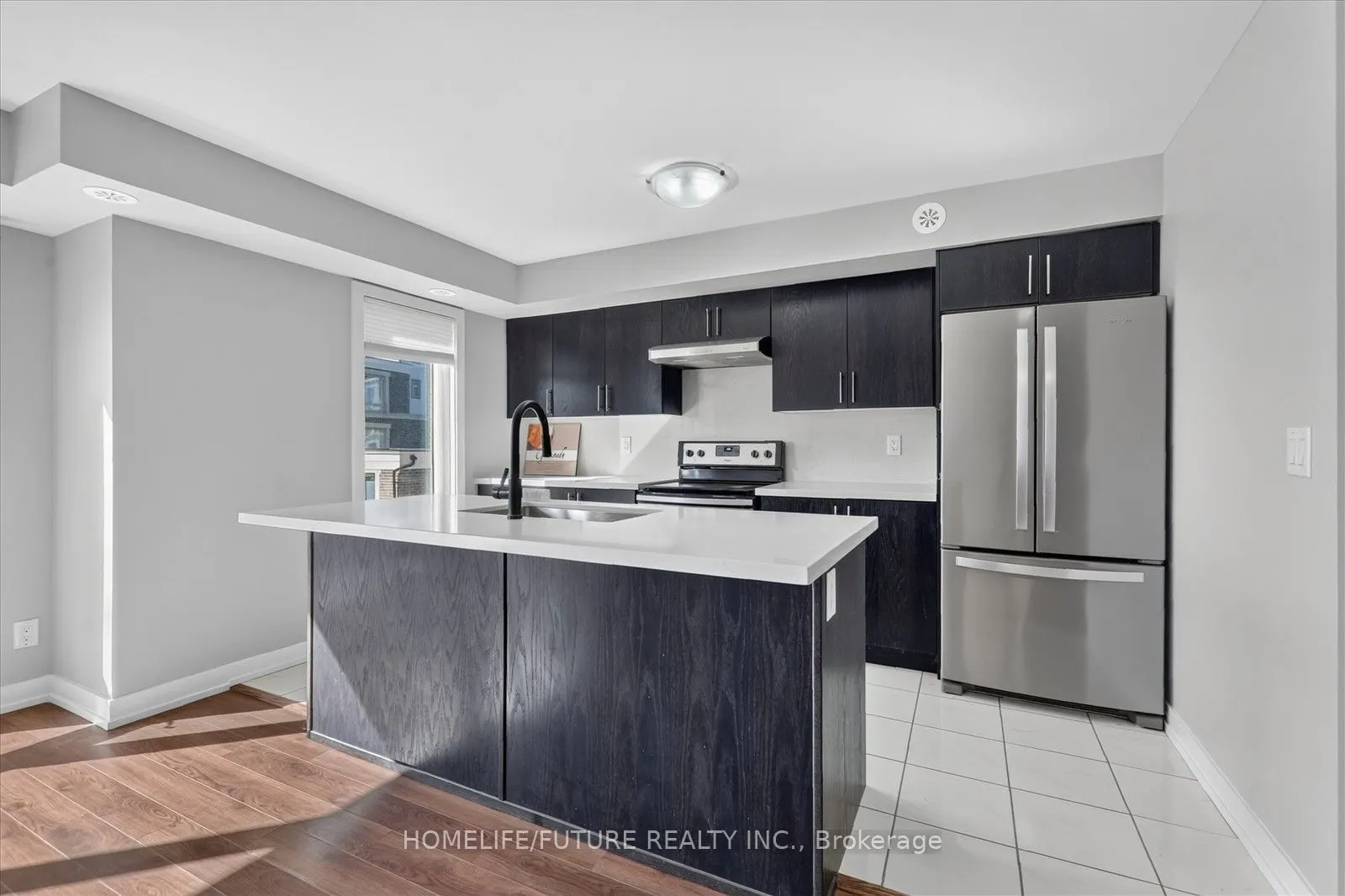 2 Blanche Lane #908