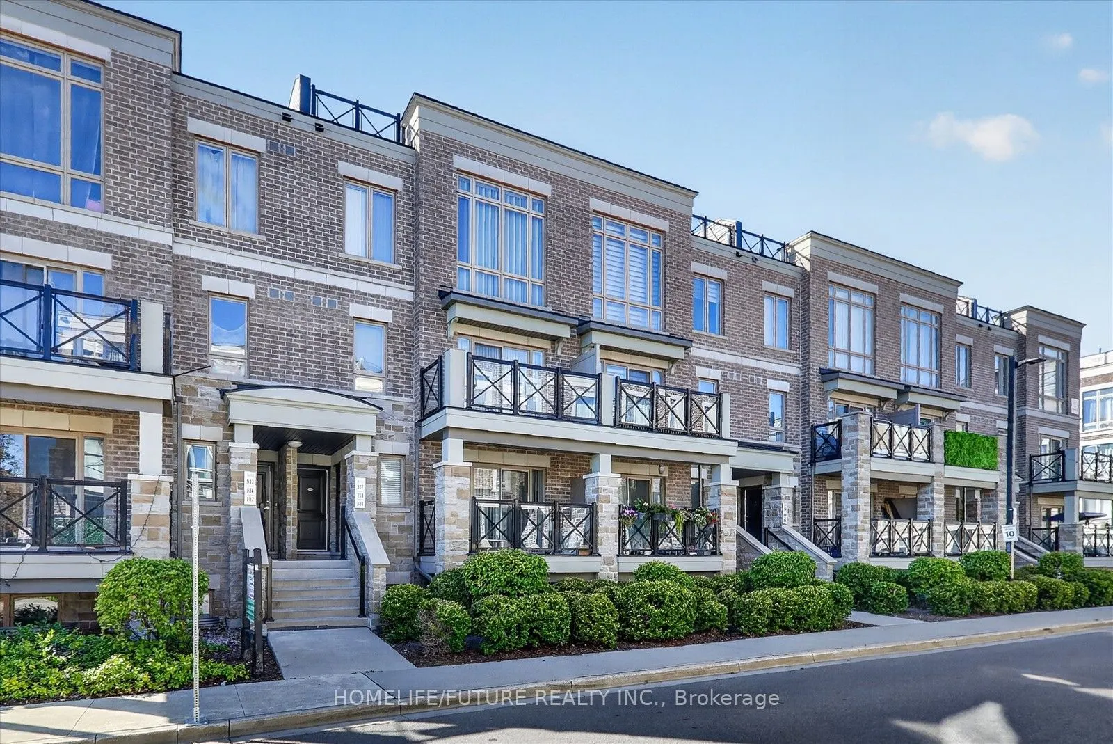 2 Blanche Lane #908