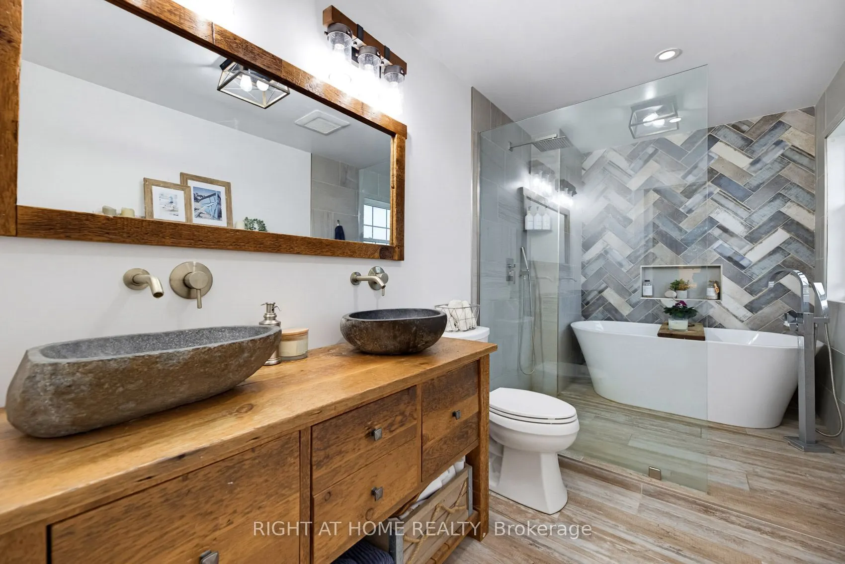 31 Uxbridge Heights Drive