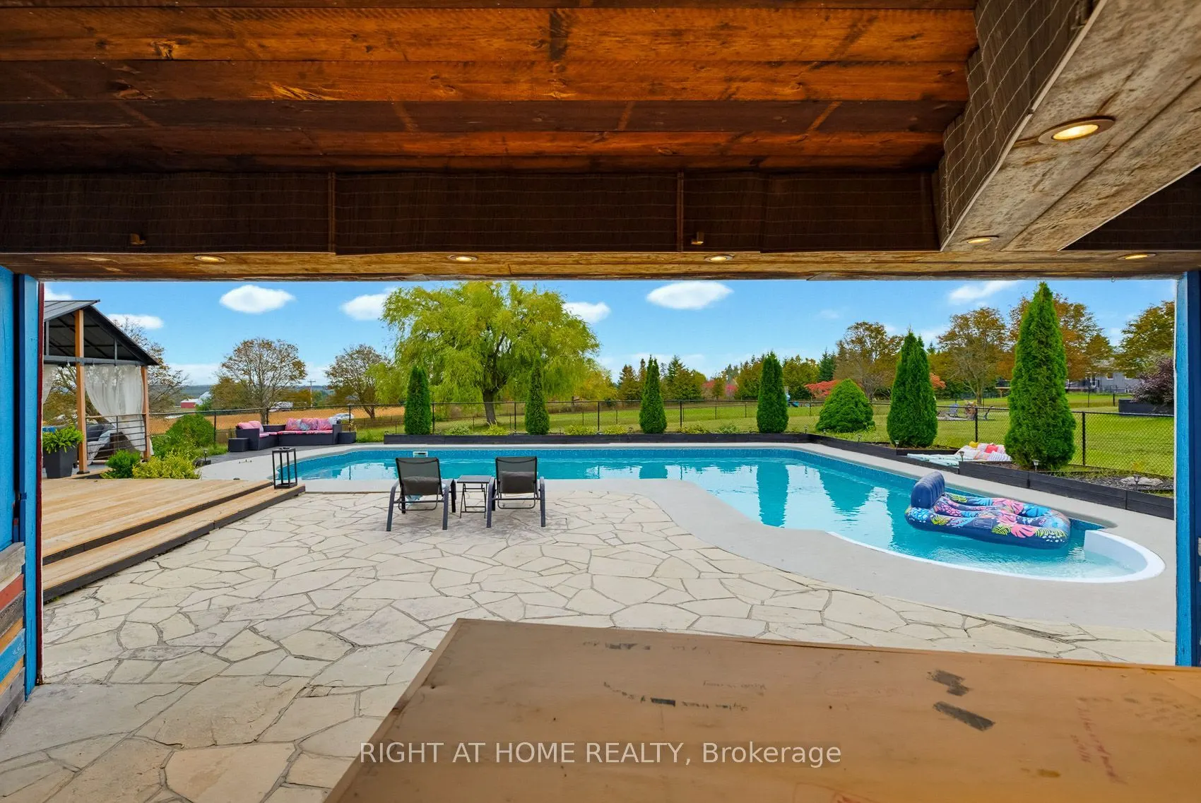 31 Uxbridge Heights Drive