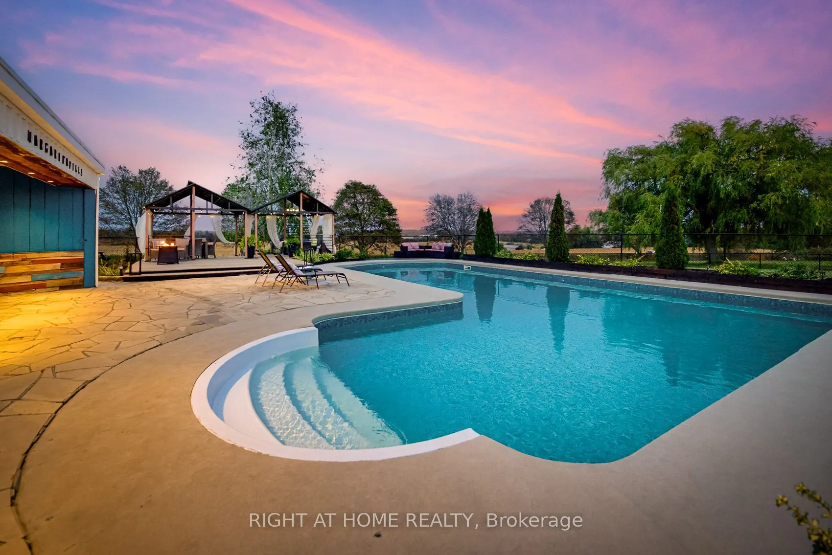 31 Uxbridge Heights Drive