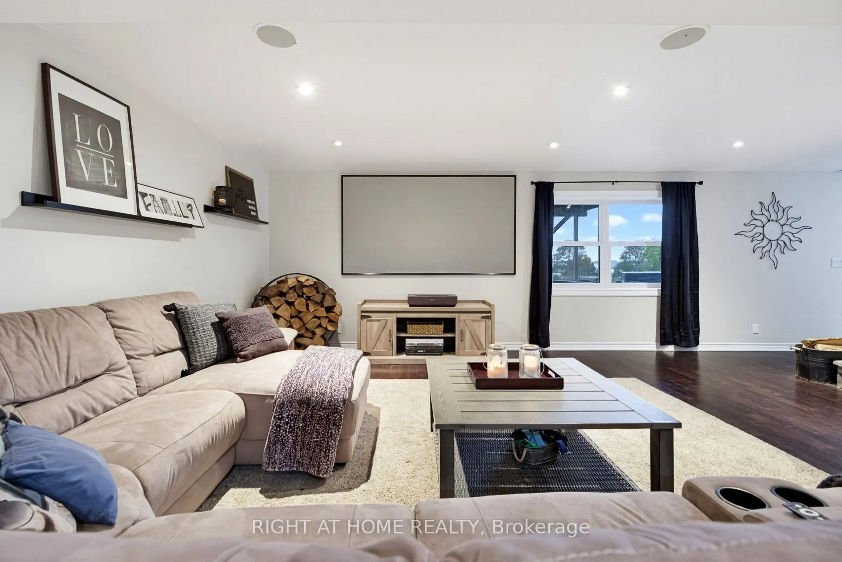 31 Uxbridge Heights Drive