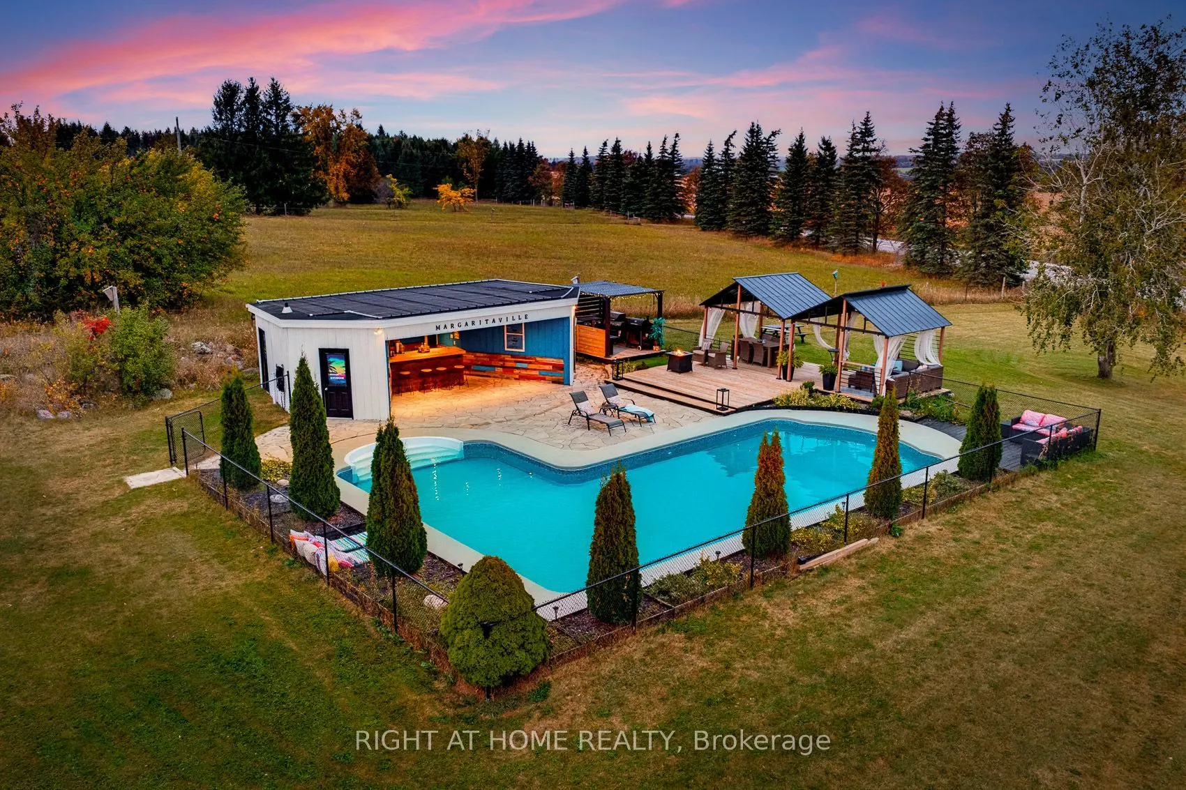 31 Uxbridge Heights Drive
