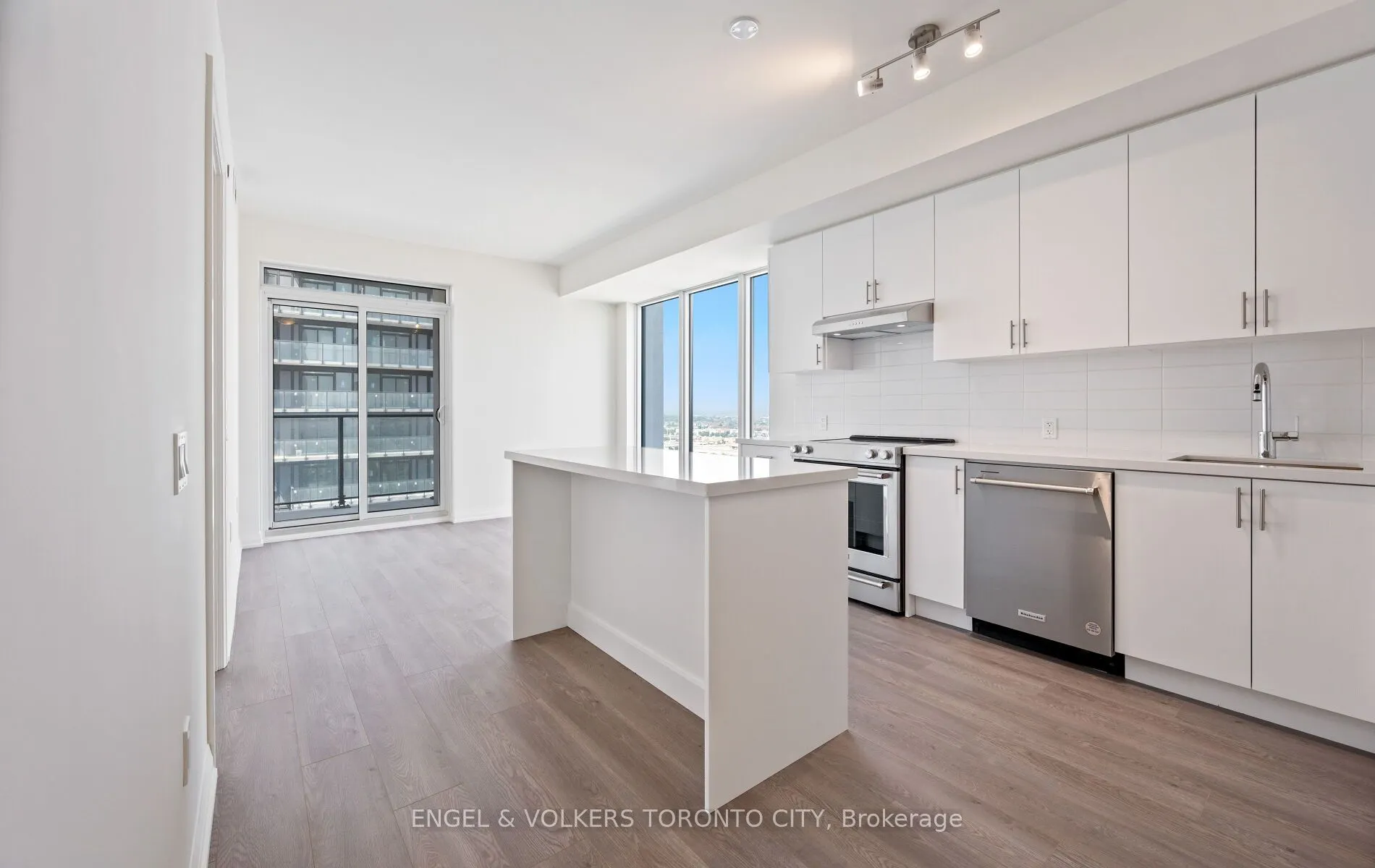 8960 Jane Street #1603
