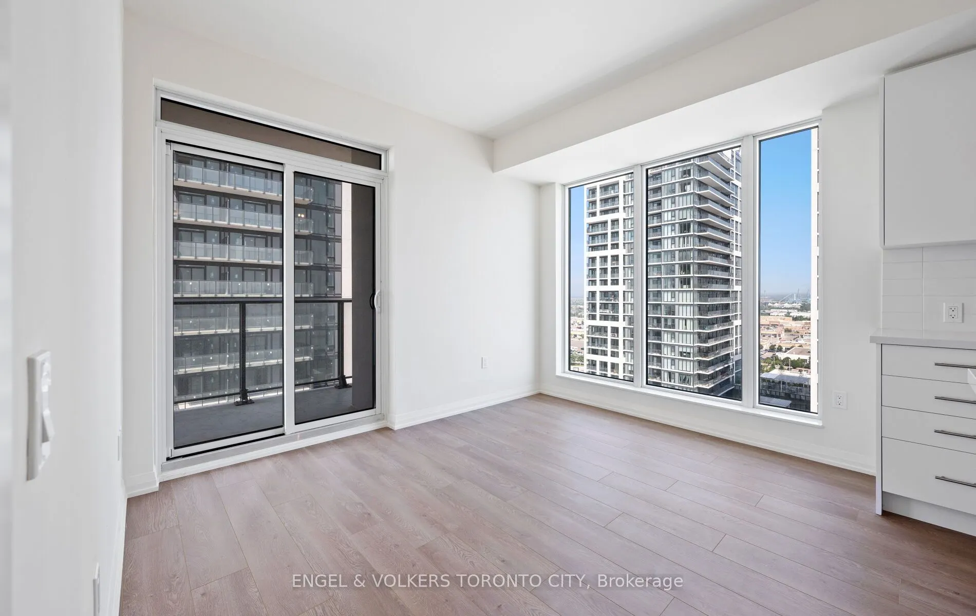 8960 Jane Street #1603