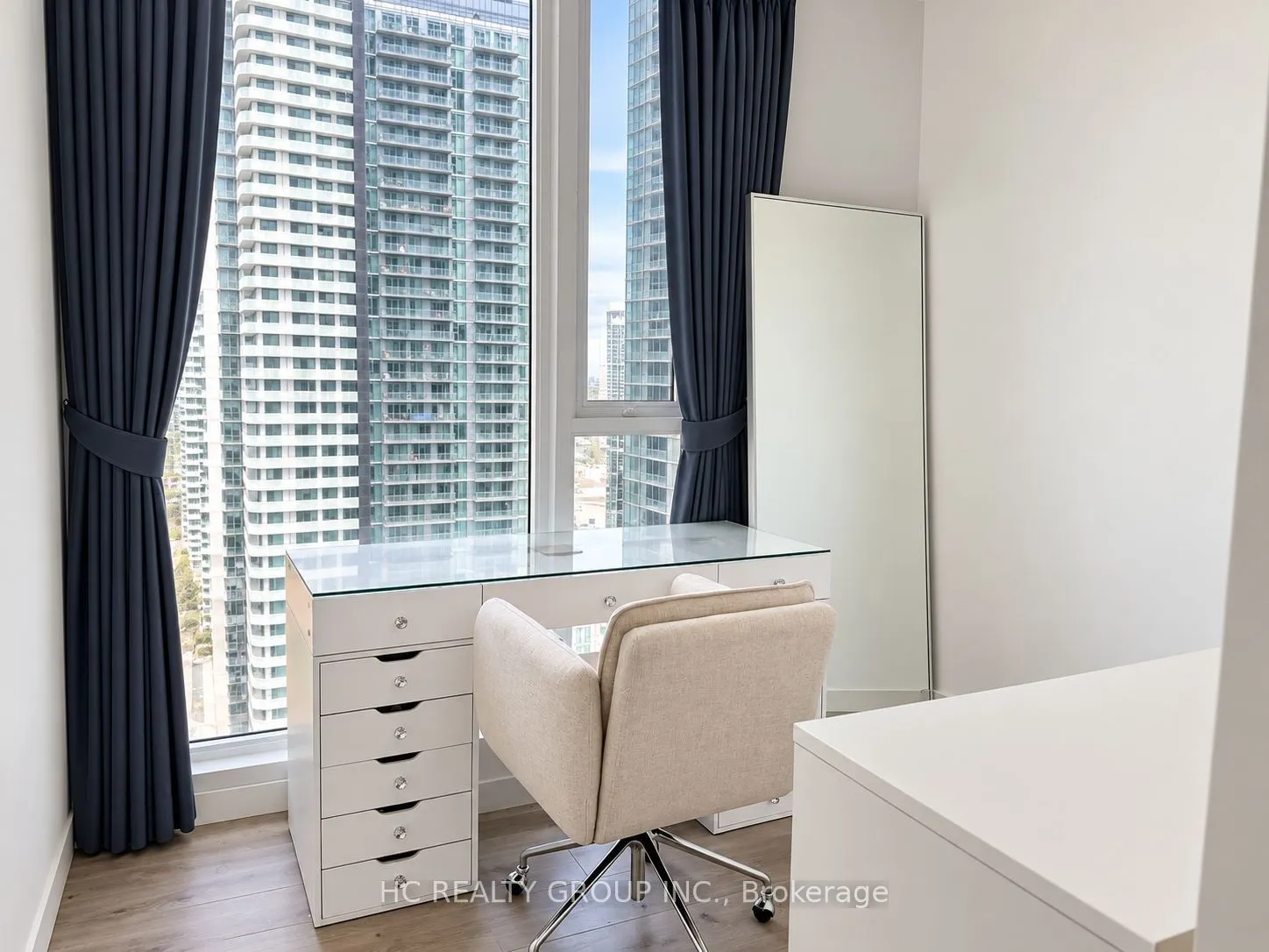 1000 Portage Parkway #2103