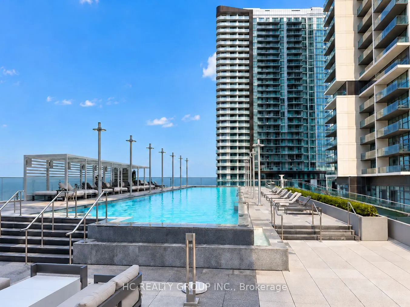 1000 Portage Parkway #2103
