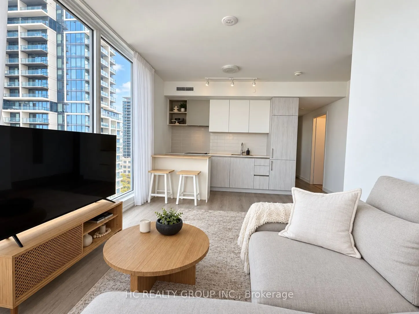 1000 Portage Parkway #2103
