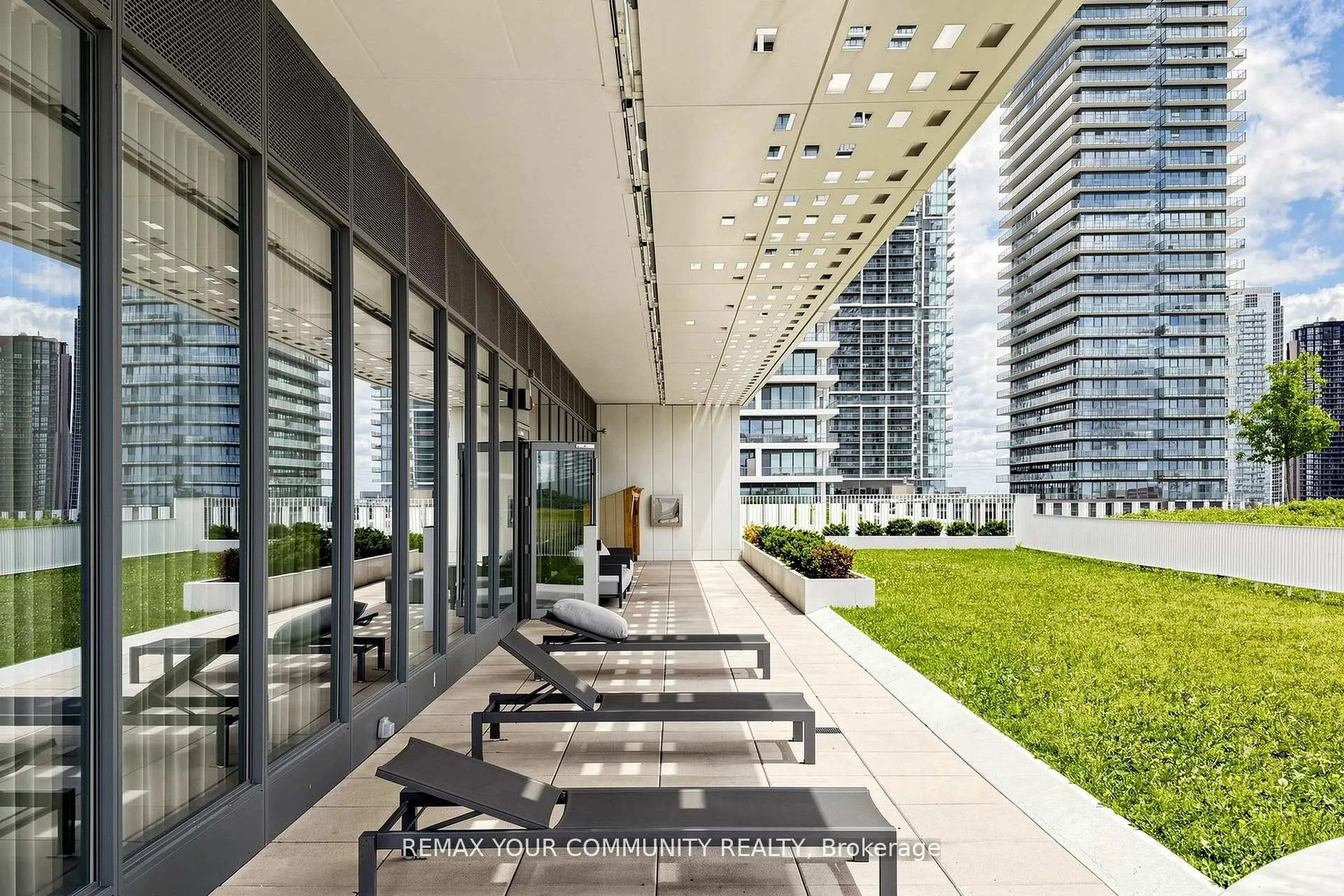 898 Portage Parkway #1503