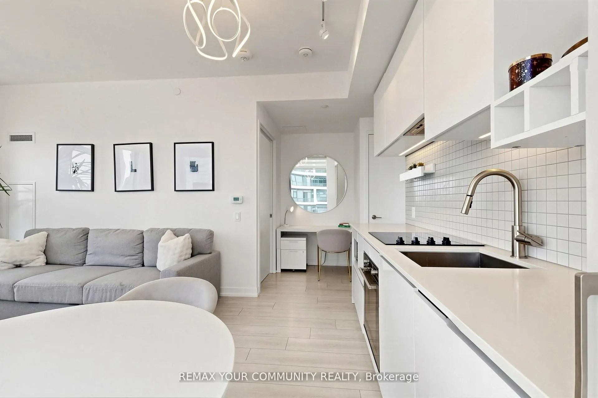 898 Portage Parkway #1503