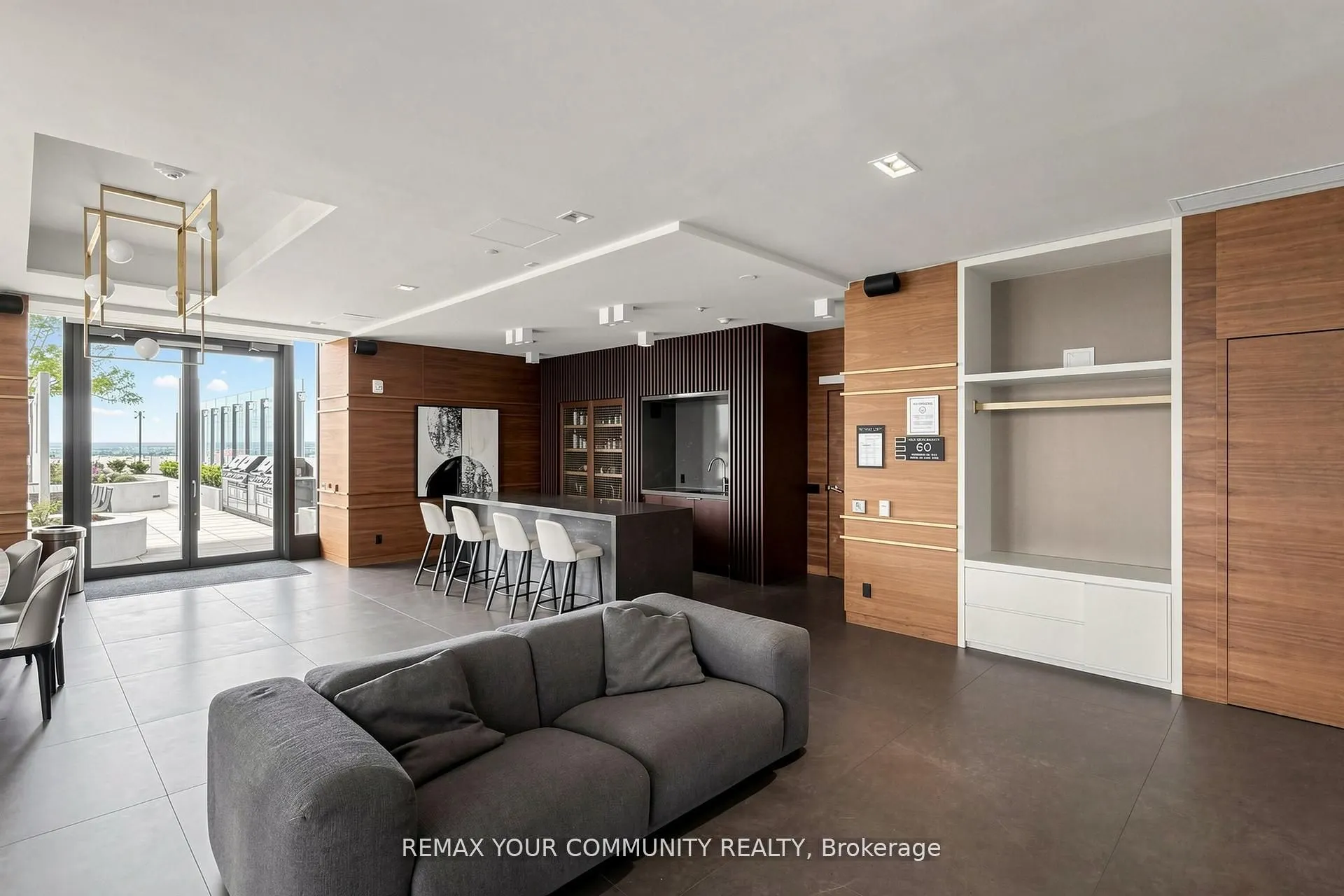 898 Portage Parkway #1503