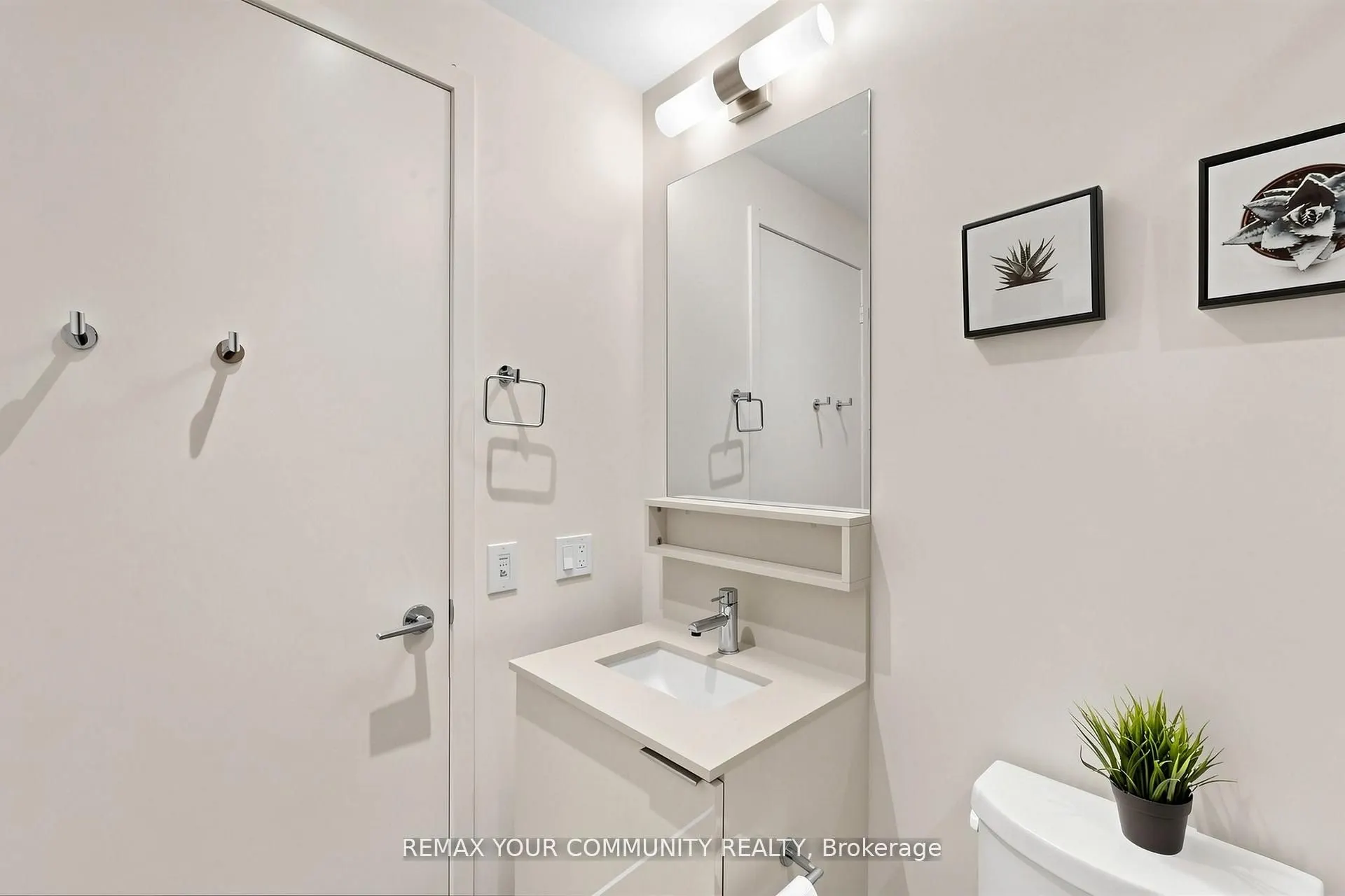 898 Portage Parkway #1503