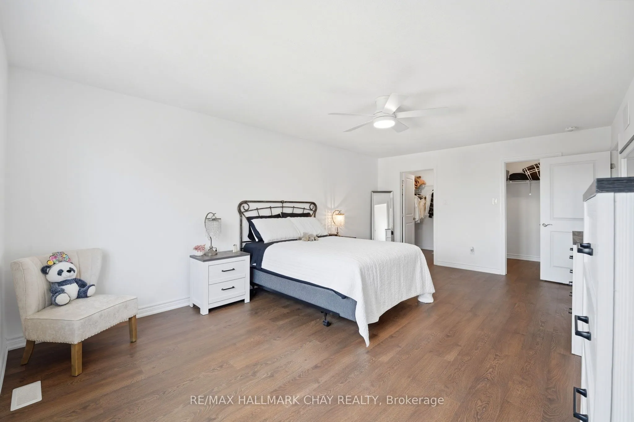 113 Strachan Trail