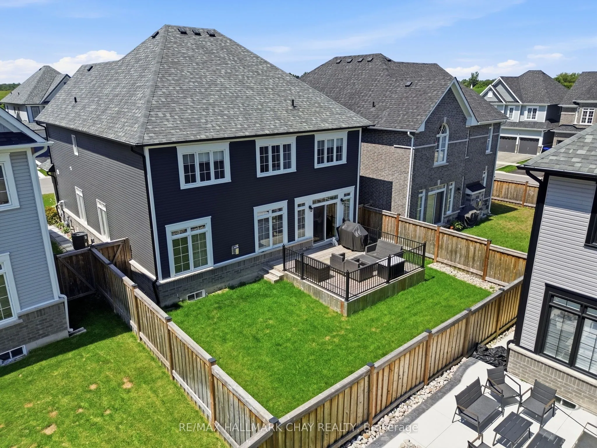 113 Strachan Trail