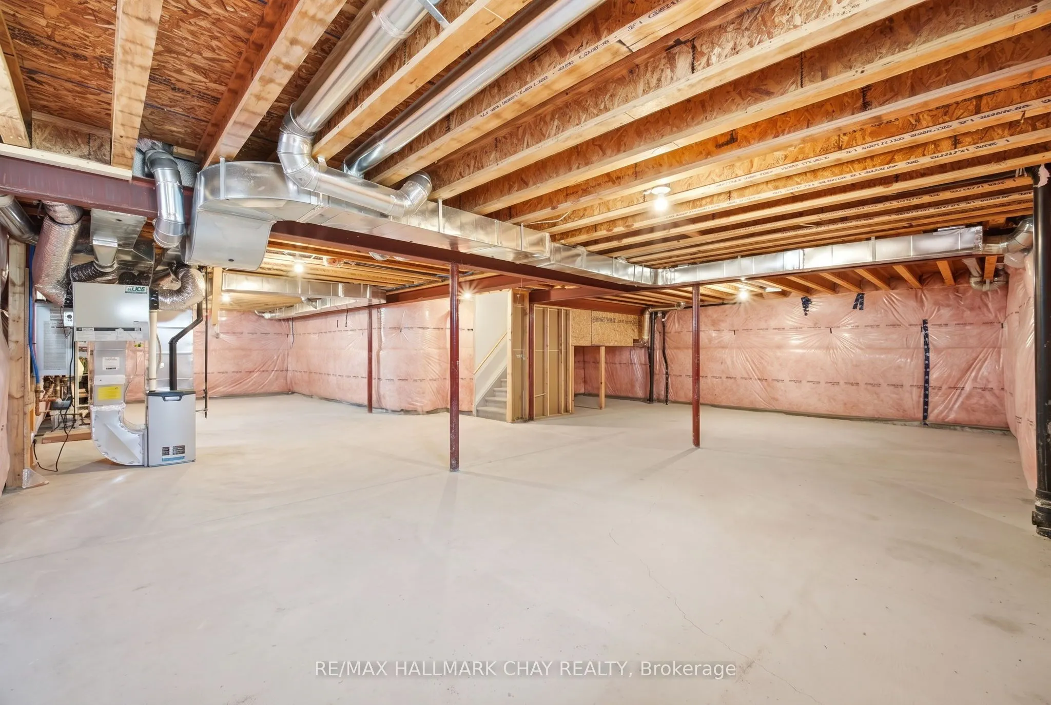 113 Strachan Trail