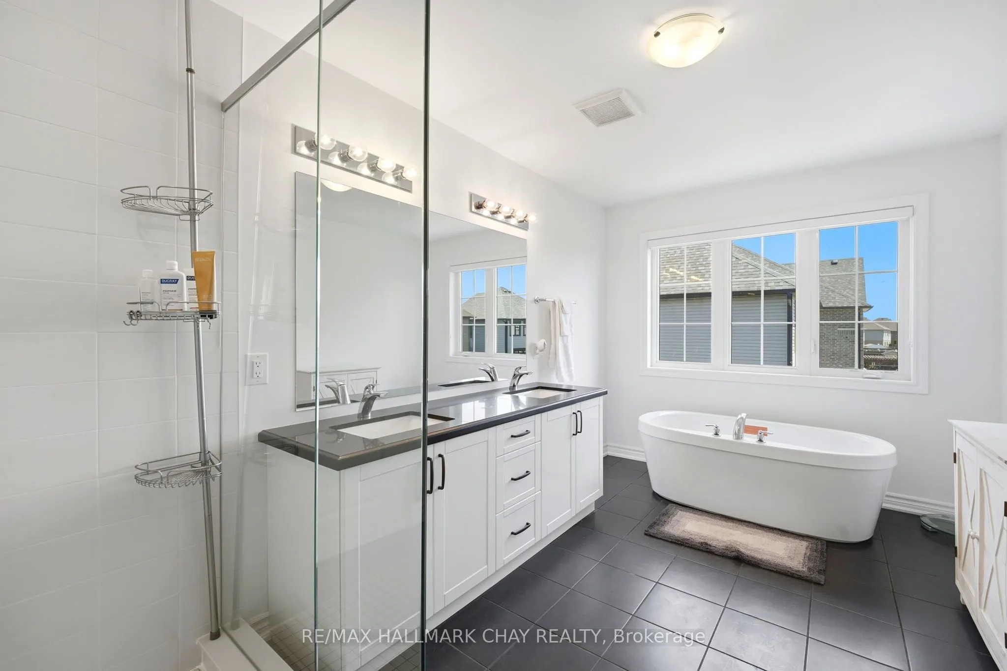 113 Strachan Trail