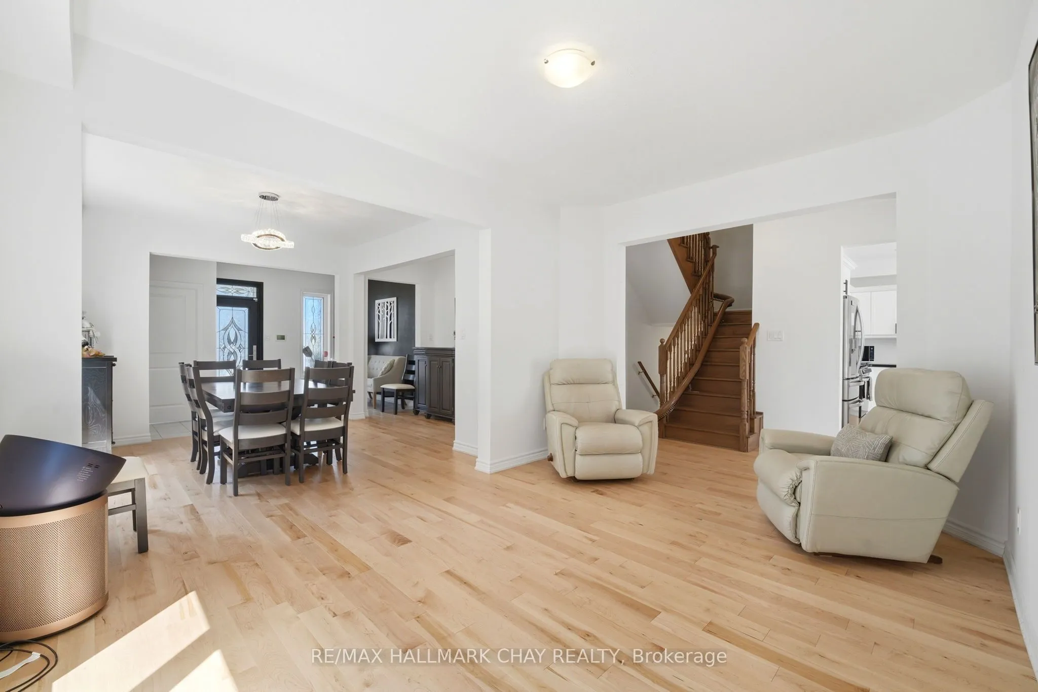 113 Strachan Trail
