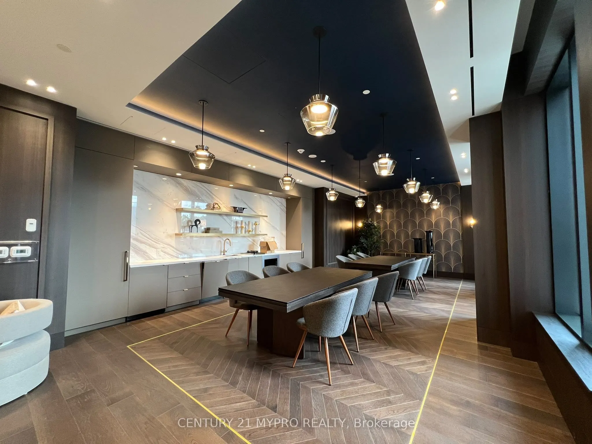 21 Meadowdale Road #2202