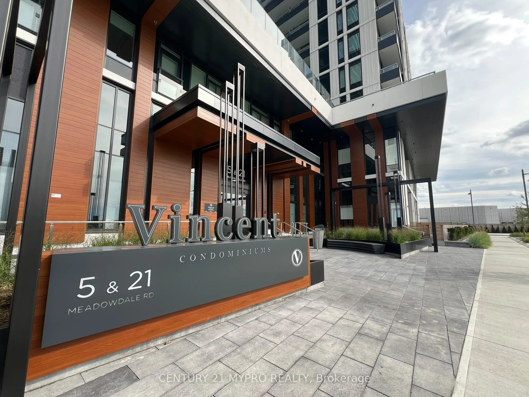 21 Meadowdale Road #2202