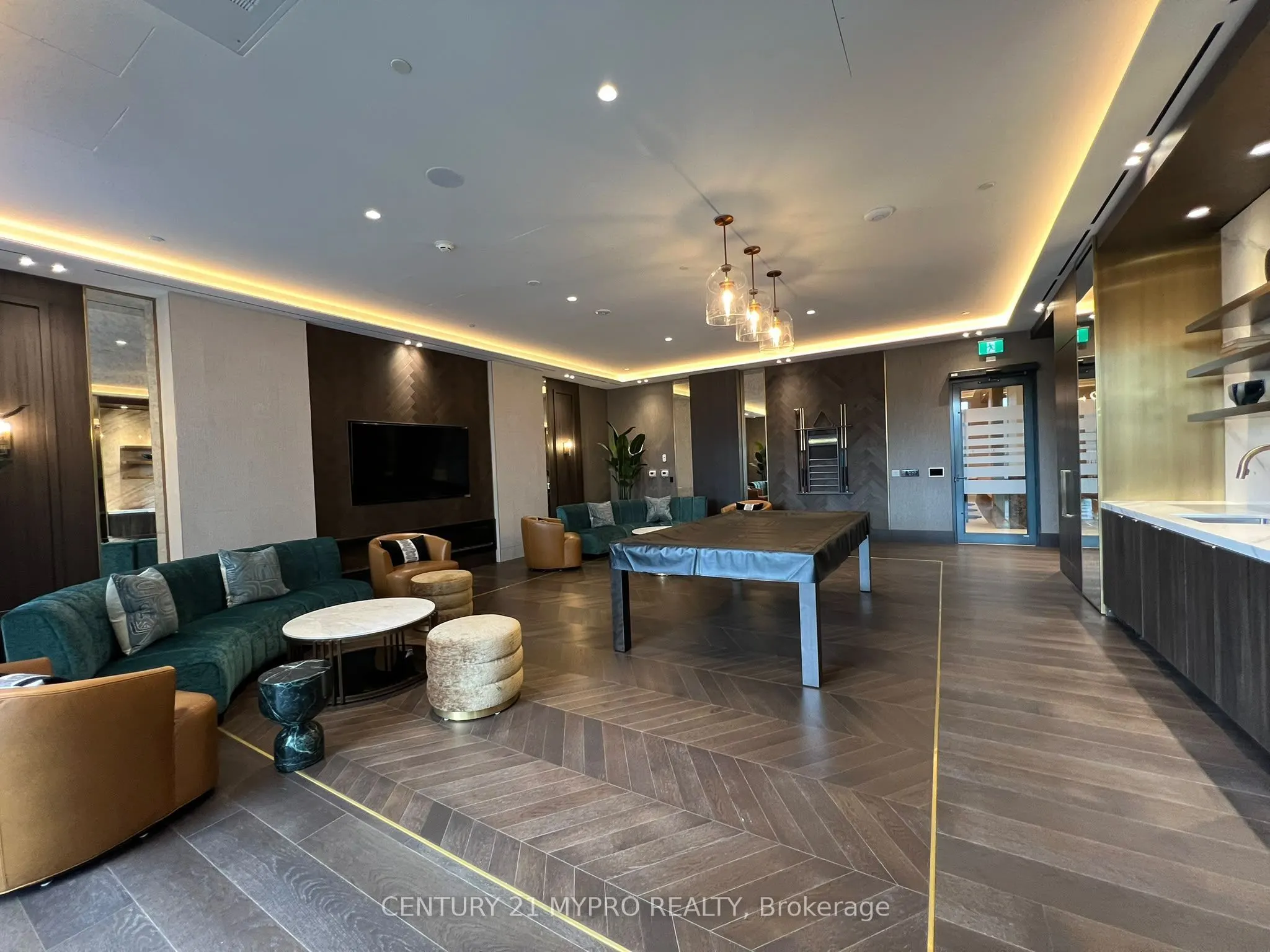 21 Meadowdale Road #2202