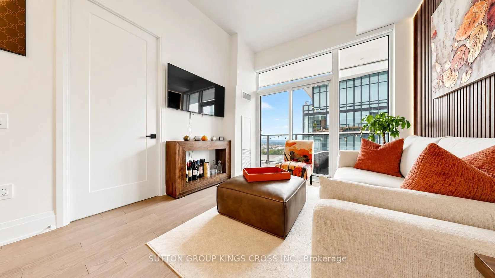 9000 Jane Street #2514