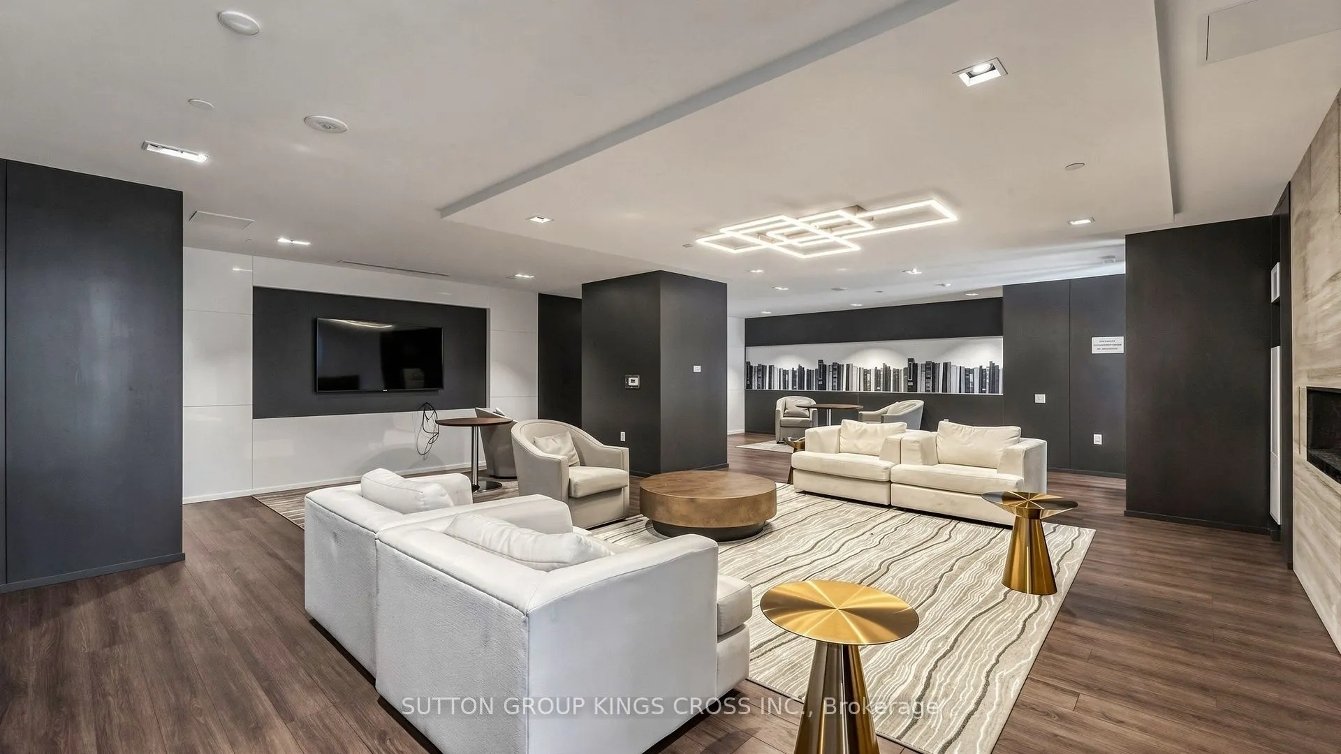 9000 Jane Street #2514