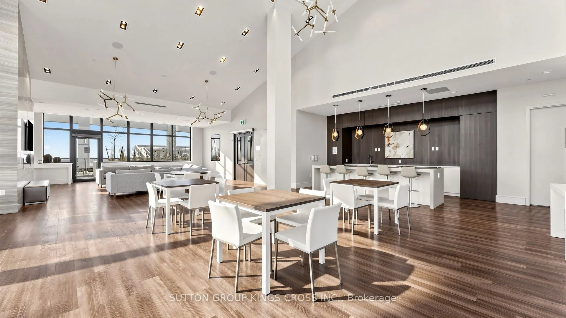 9000 Jane Street #2514