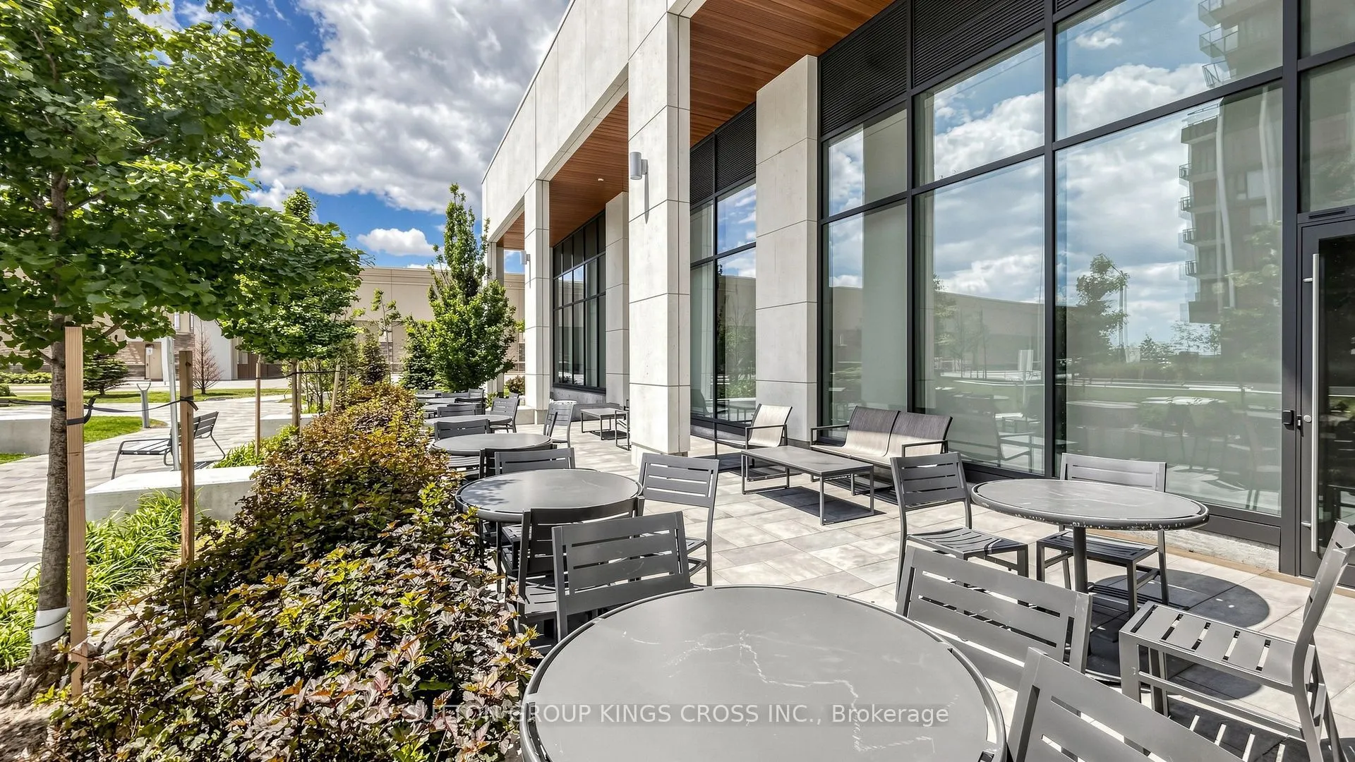 9000 Jane Street #2514