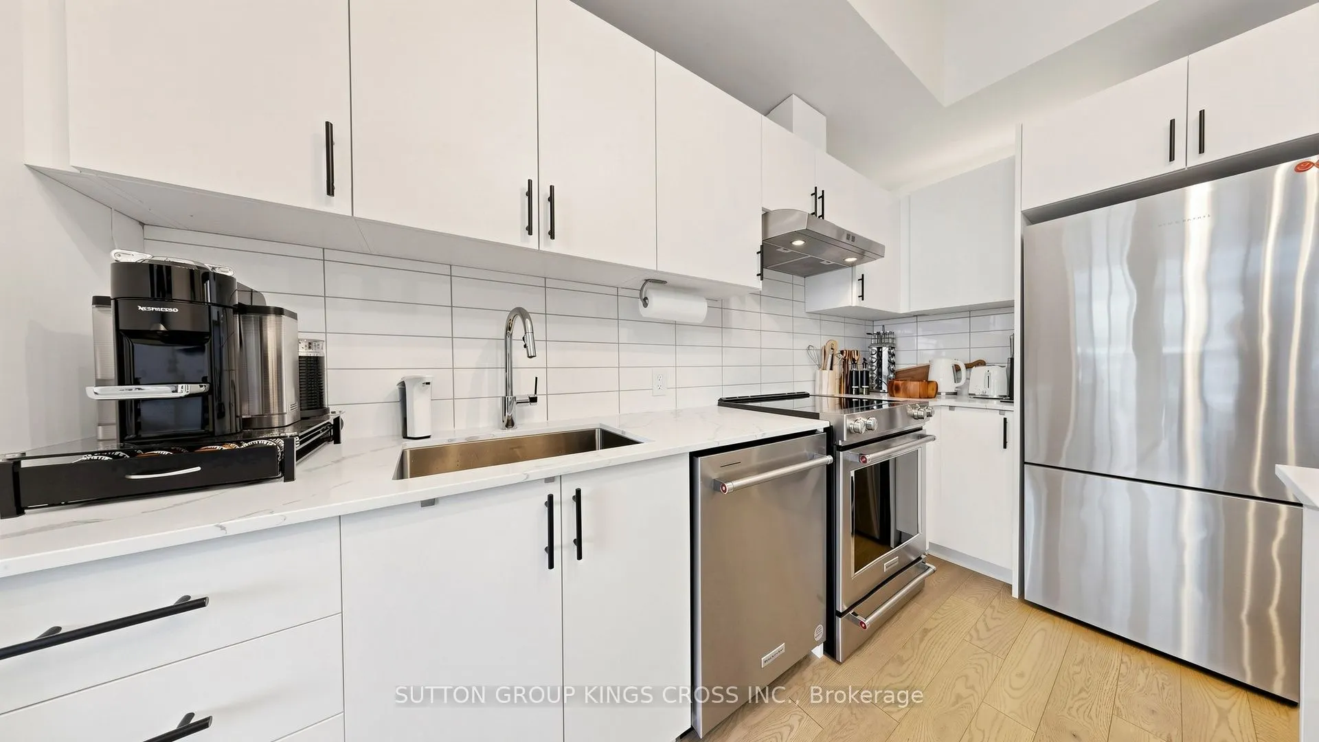 9000 Jane Street #2514
