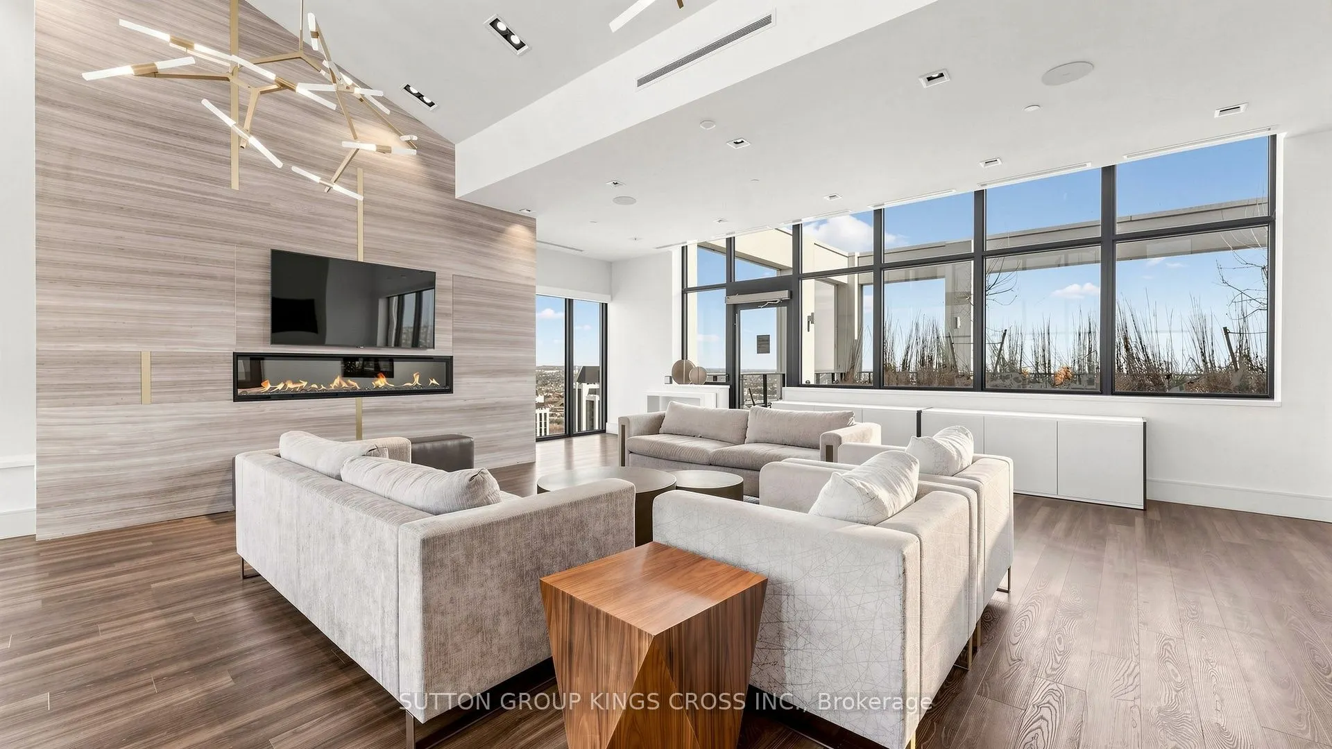 9000 Jane Street #2514