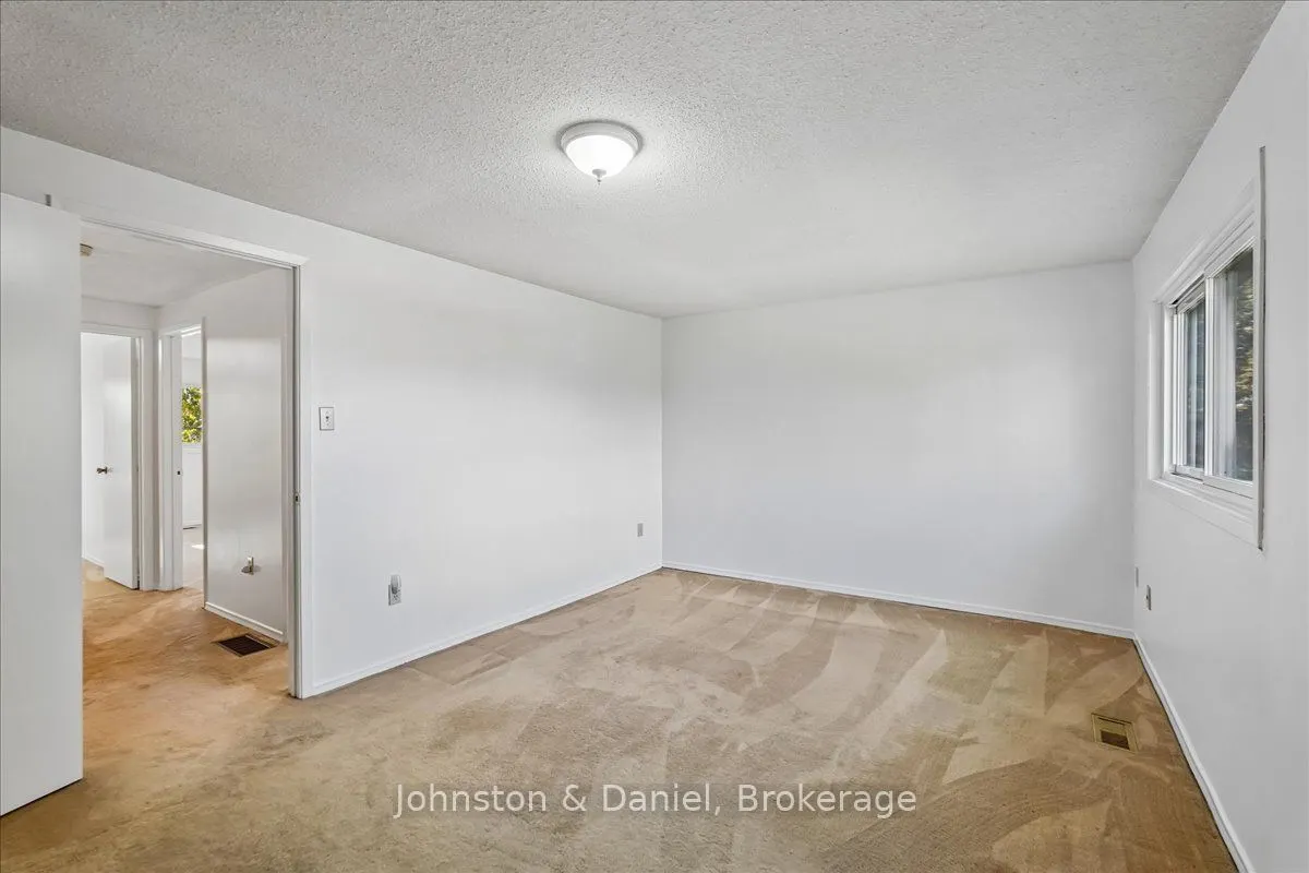 22 Fieldview Crescent