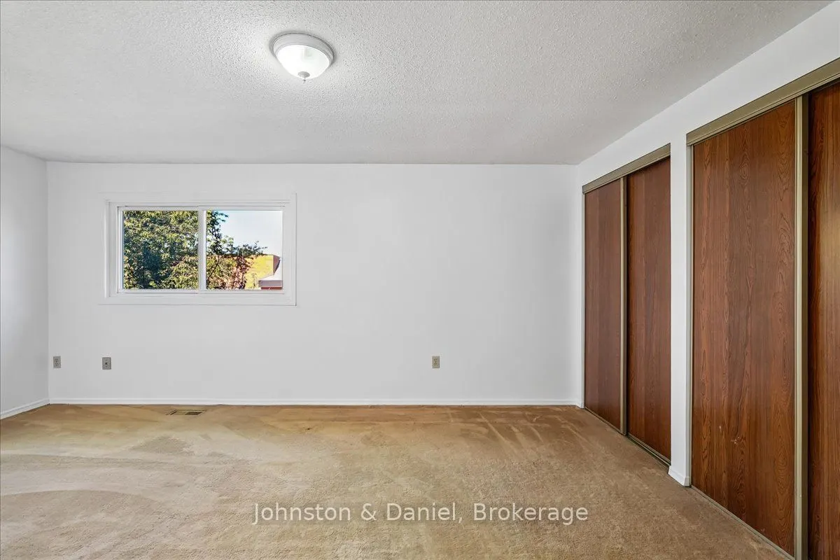 22 Fieldview Crescent