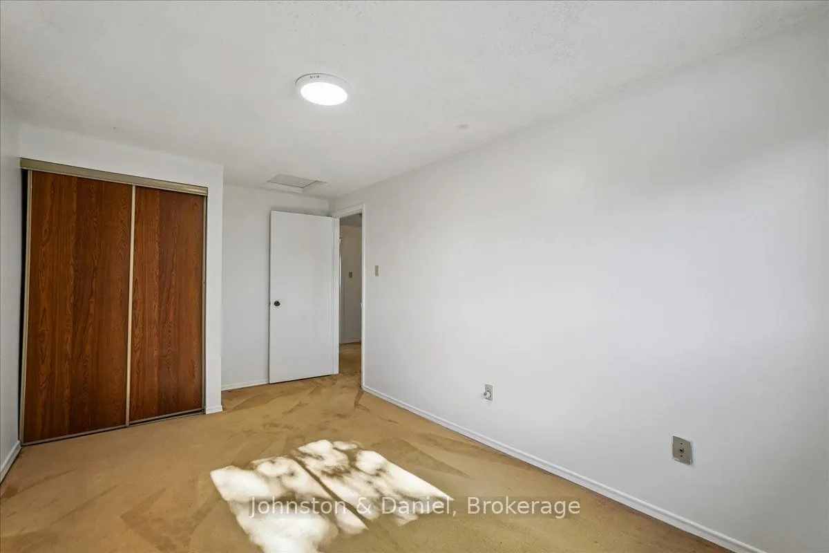 22 Fieldview Crescent