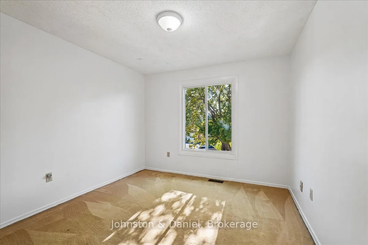 22 Fieldview Crescent