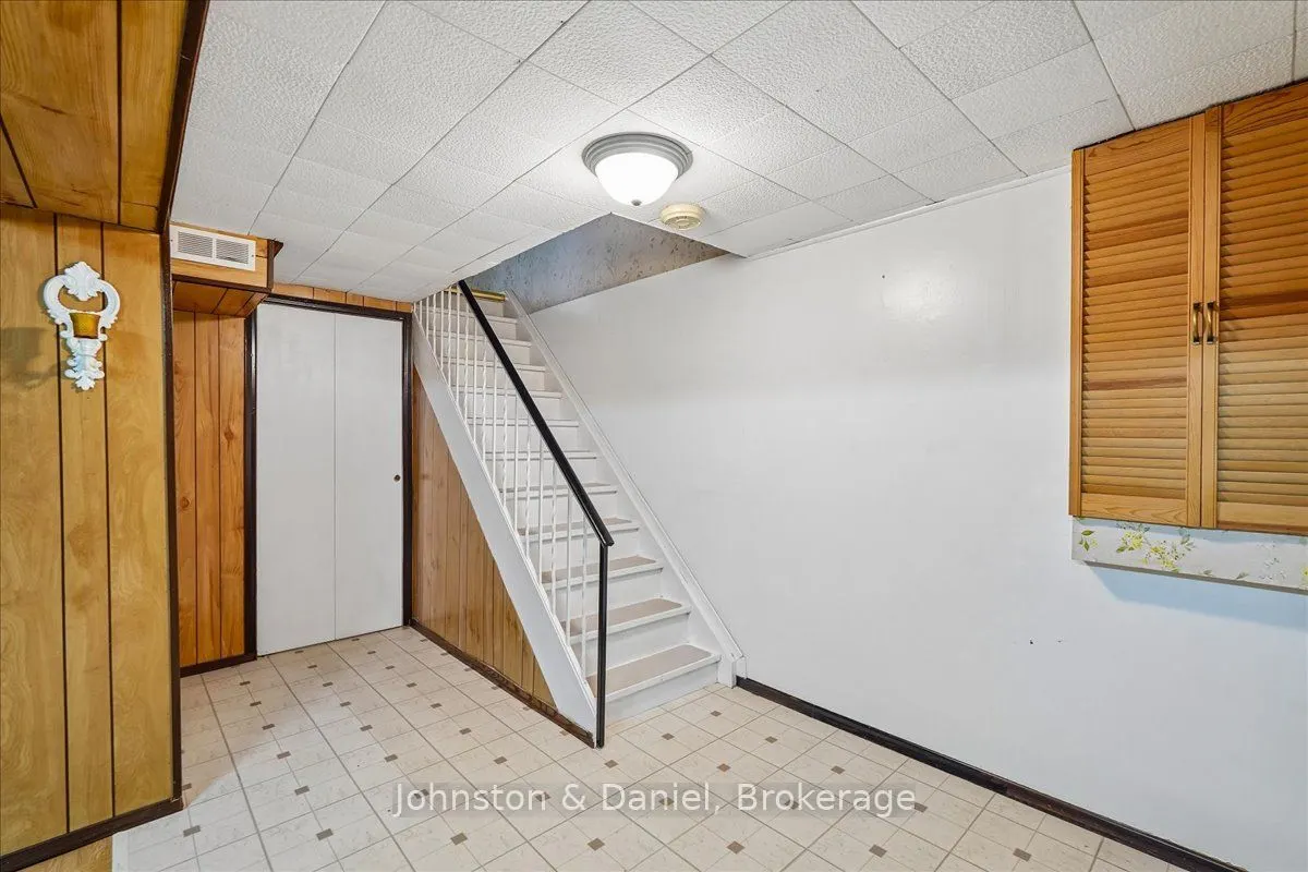 22 Fieldview Crescent