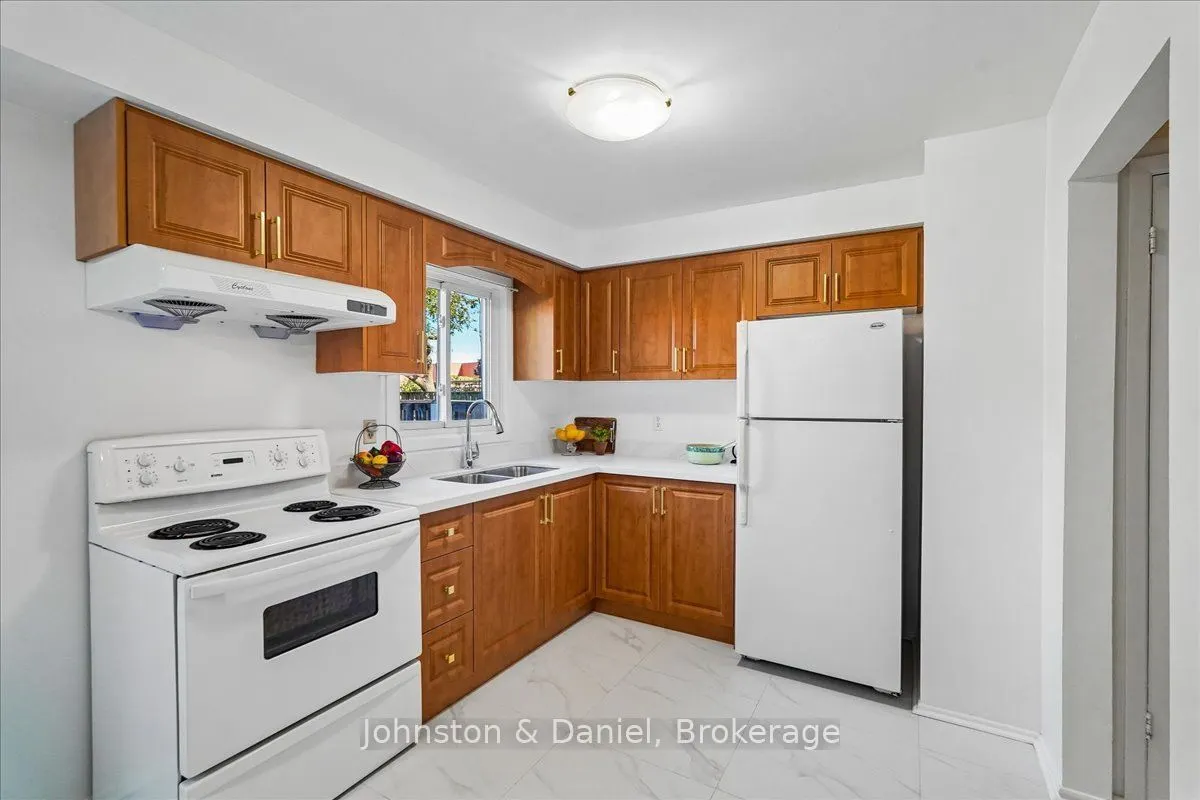 22 Fieldview Crescent