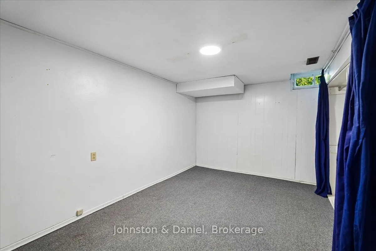 22 Fieldview Crescent