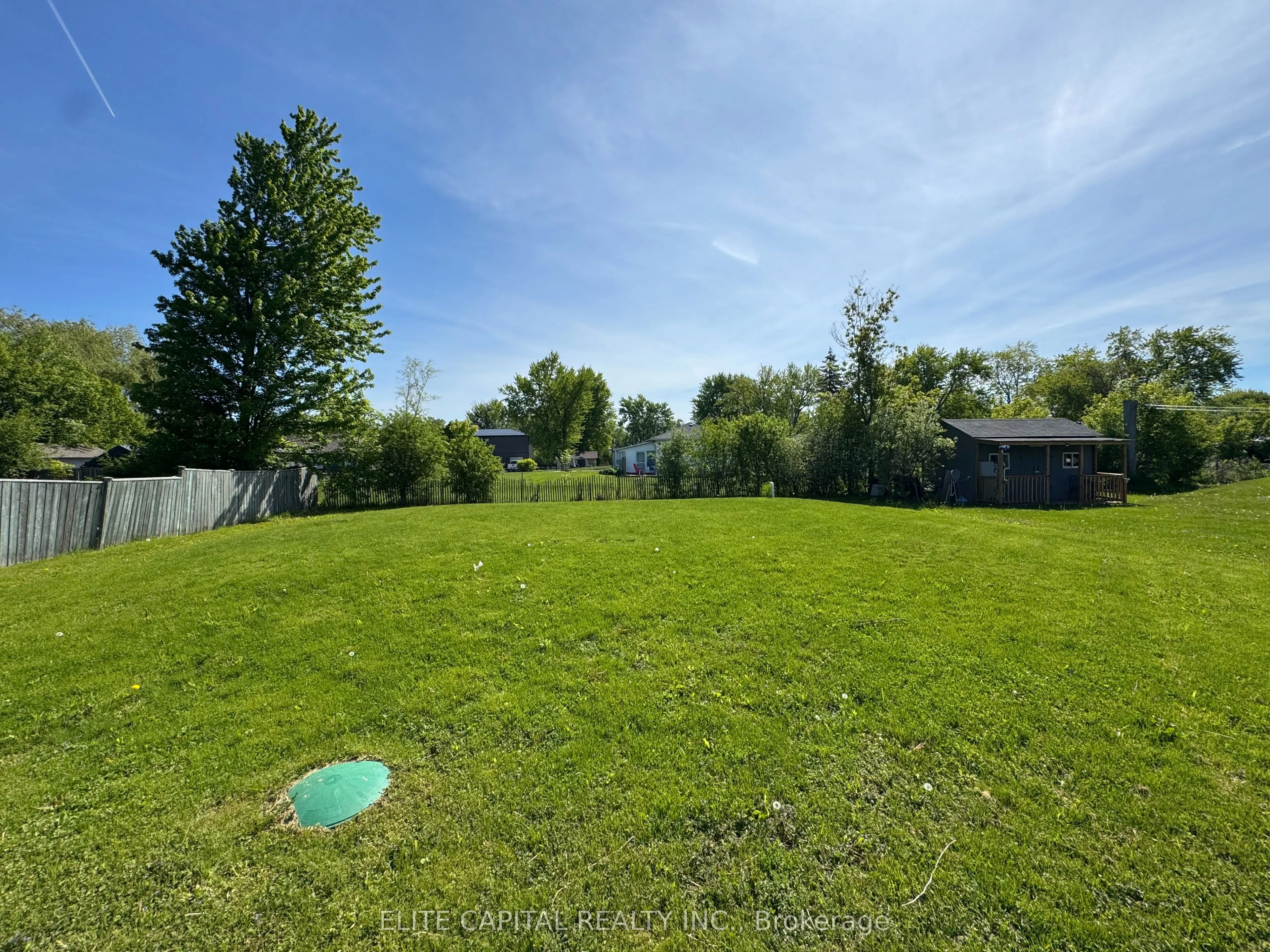 9 Lambrook Drive