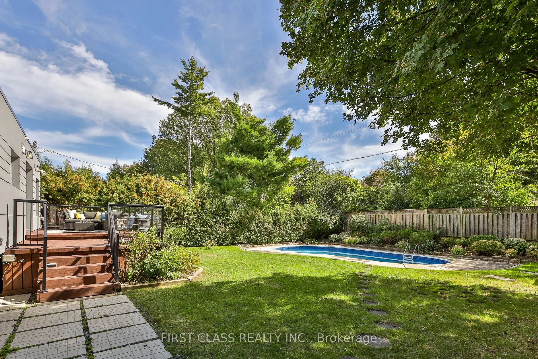 27 Delair Crescent