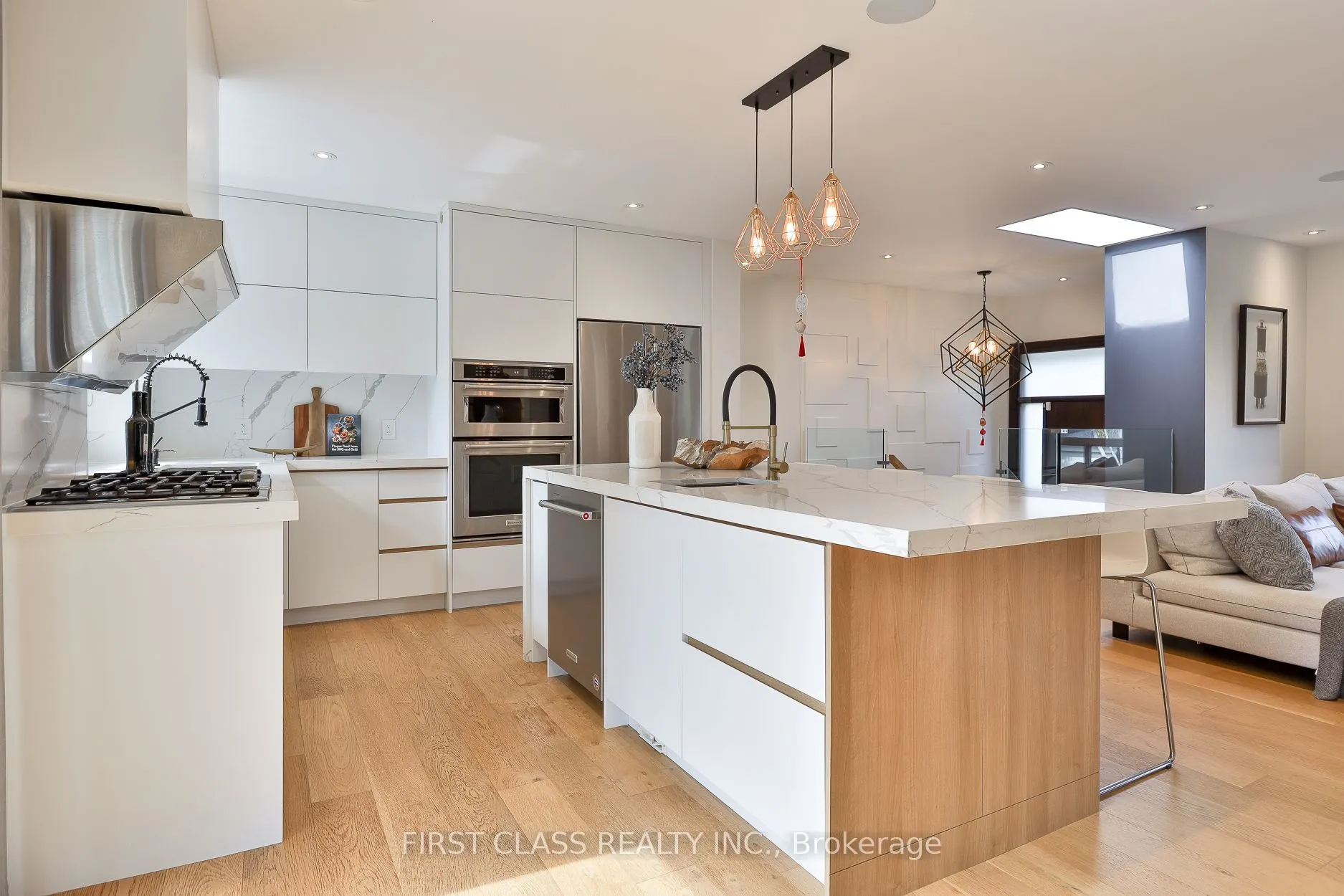 27 Delair Crescent