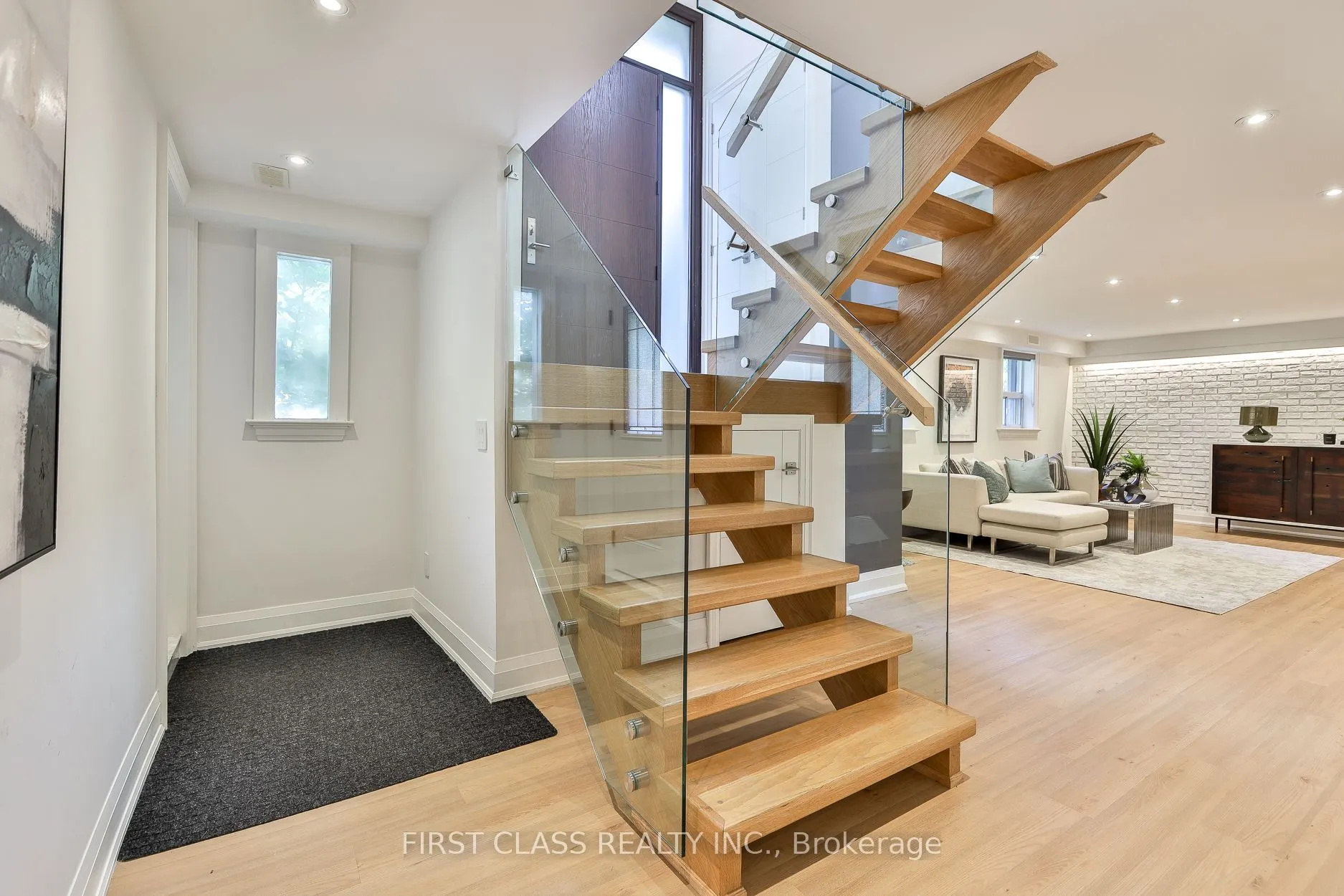 27 Delair Crescent