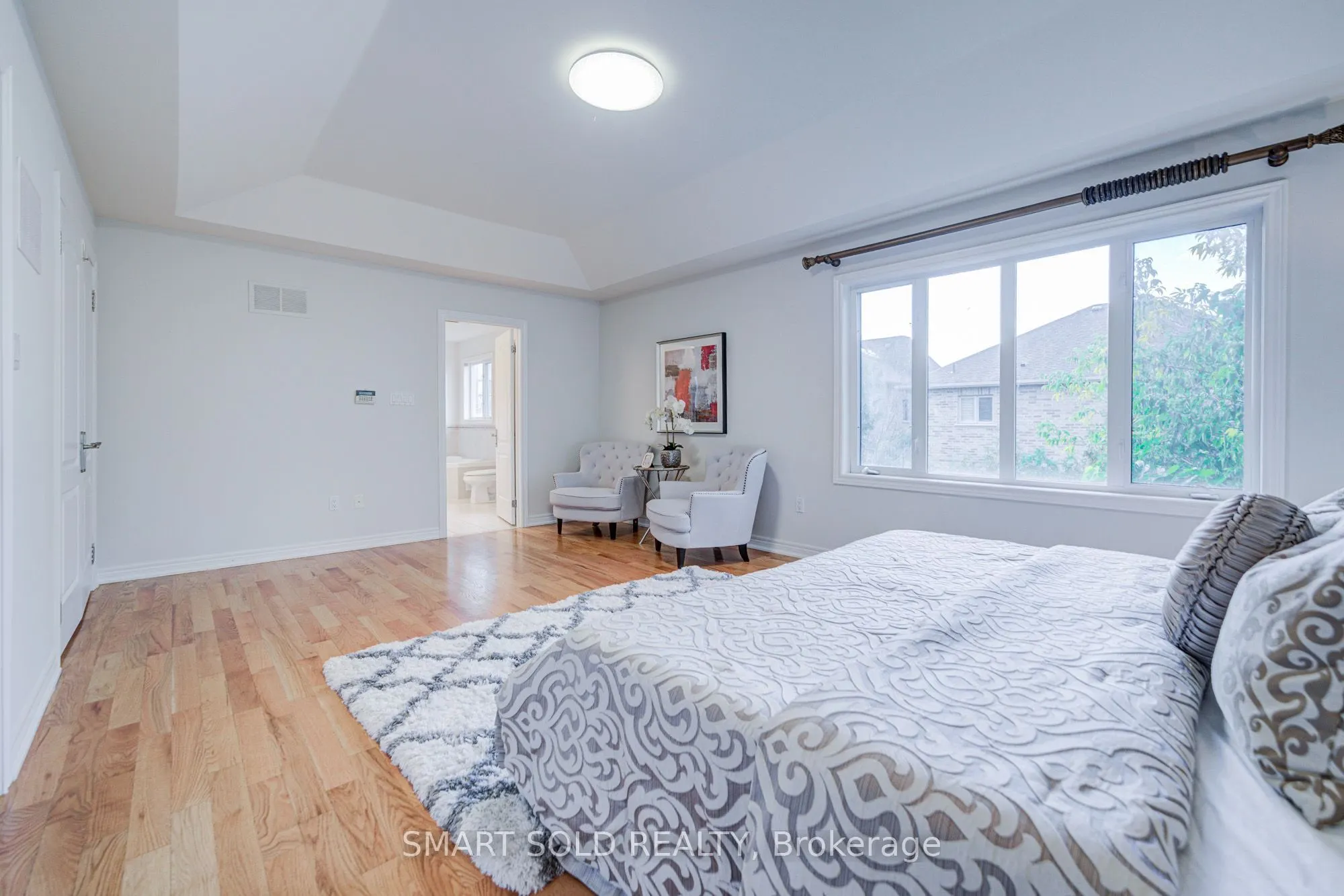 25 Oak Avenue