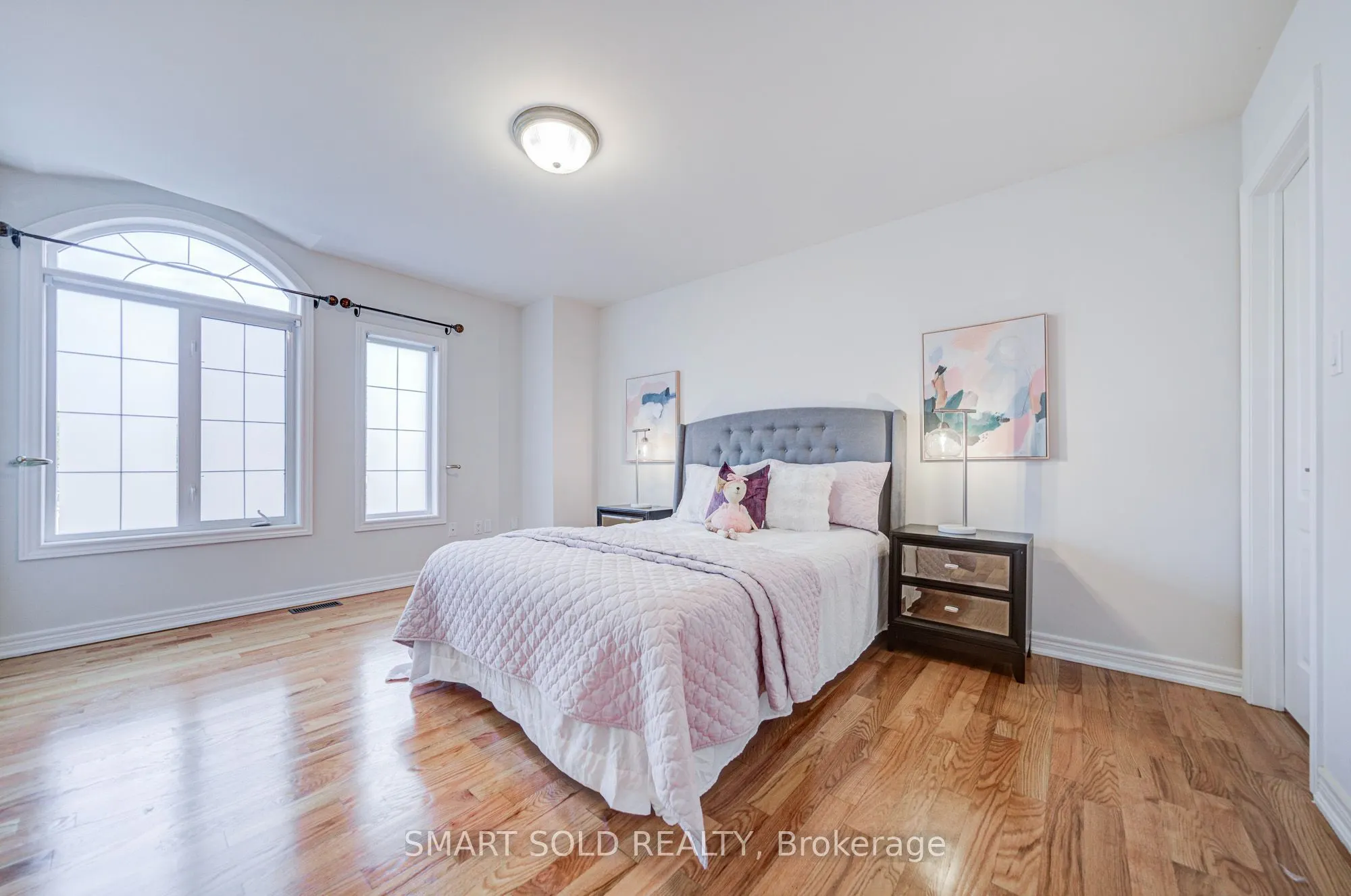 25 Oak Avenue