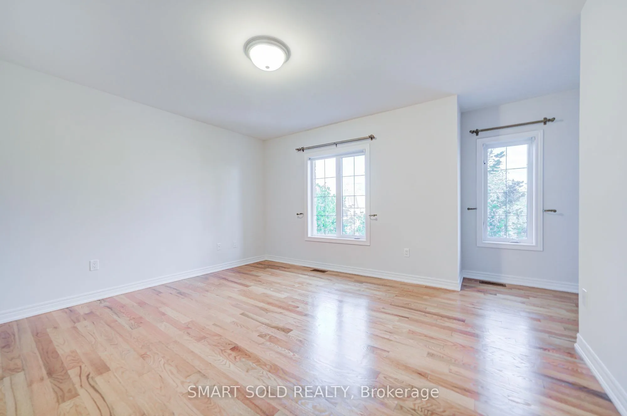 25 Oak Avenue