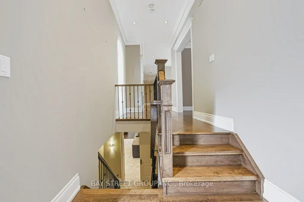 5 River Stone Court