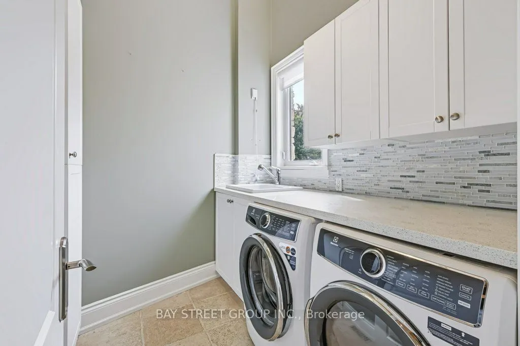 5 River Stone Court