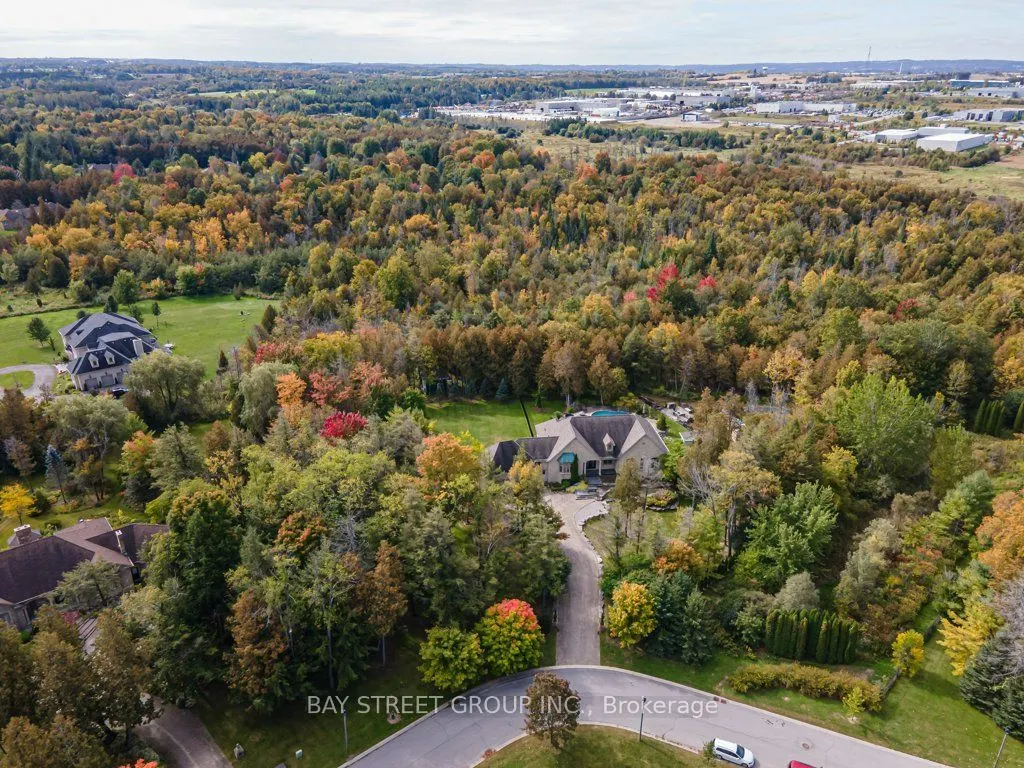 5 River Stone Court