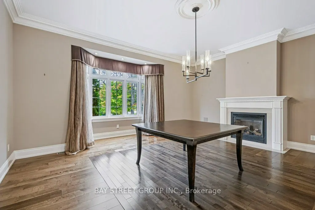 5 River Stone Court