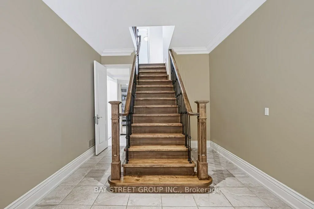5 River Stone Court