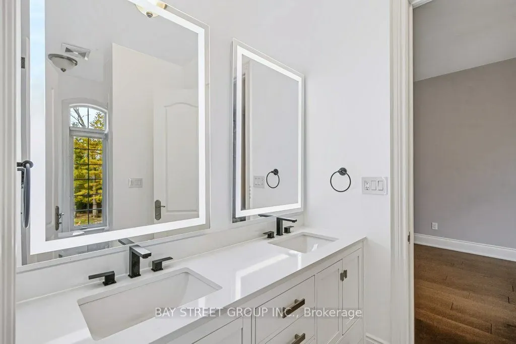 5 River Stone Court